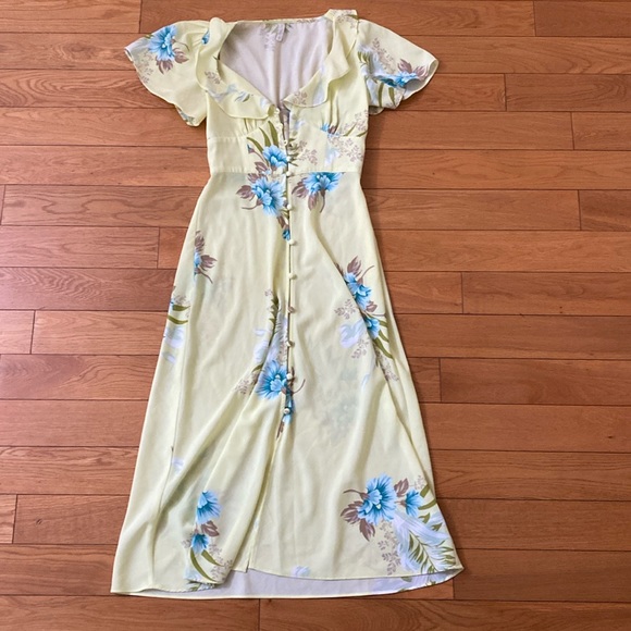 Dress - Picture 1 of 3